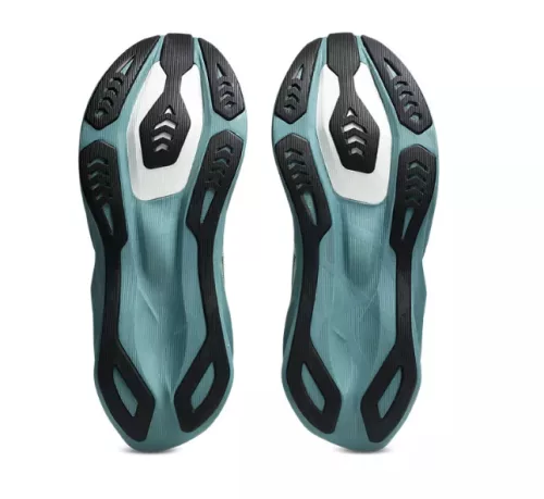 ASICS Novablast 6 férfi futócipő