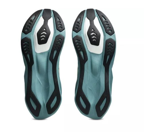 ASICS Novablast 6 férfi futócipő