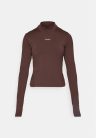 Salomon SHKout Bliss LS Tee W női futófelső